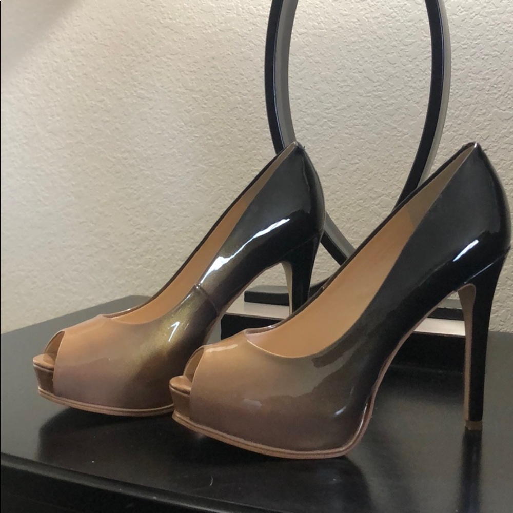 Guess ombré peep toe heels